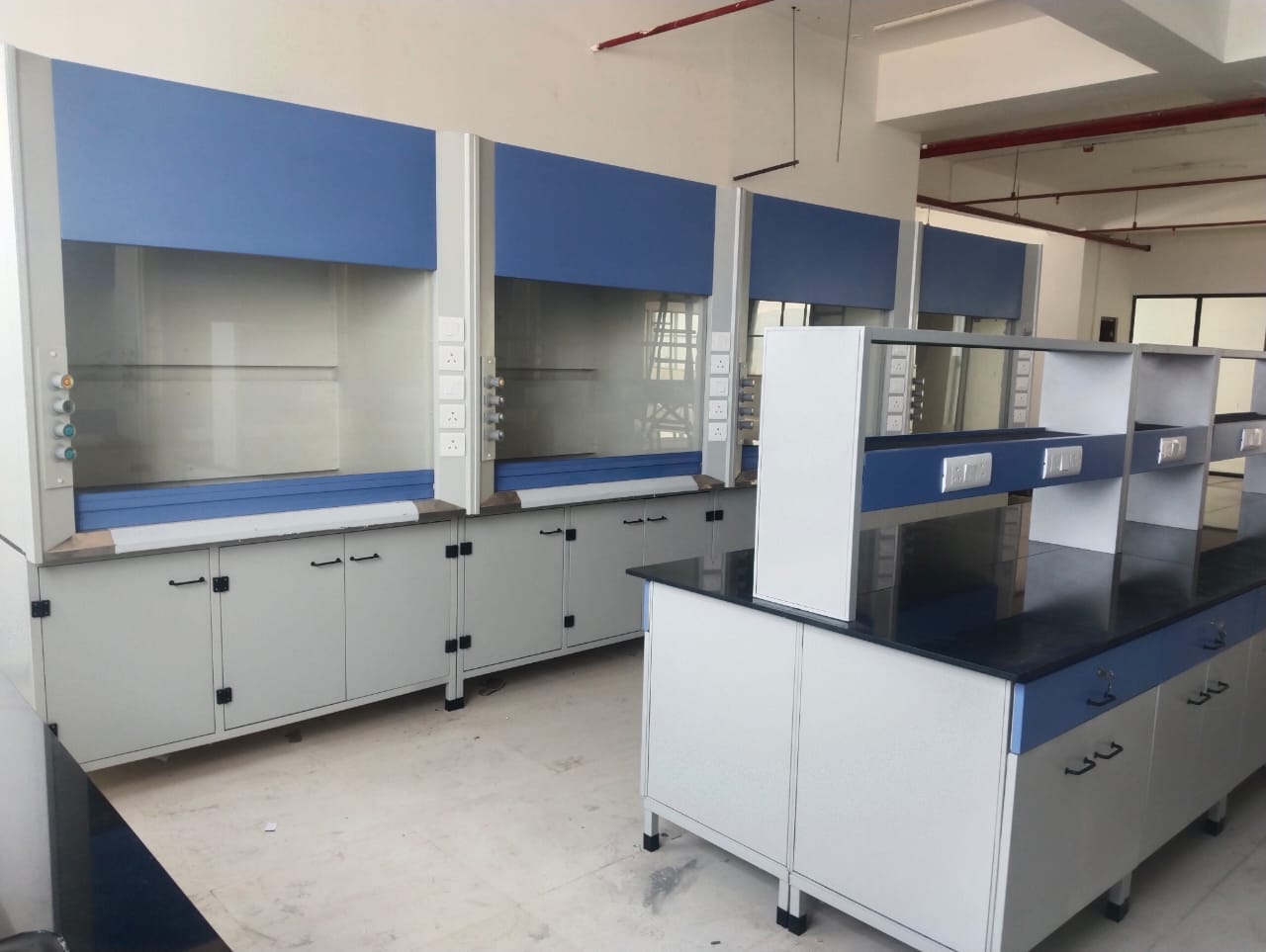 Bench Type Fume Hood